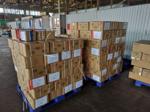 So sánh gửi hàng air freight và sea freight đi Singapore